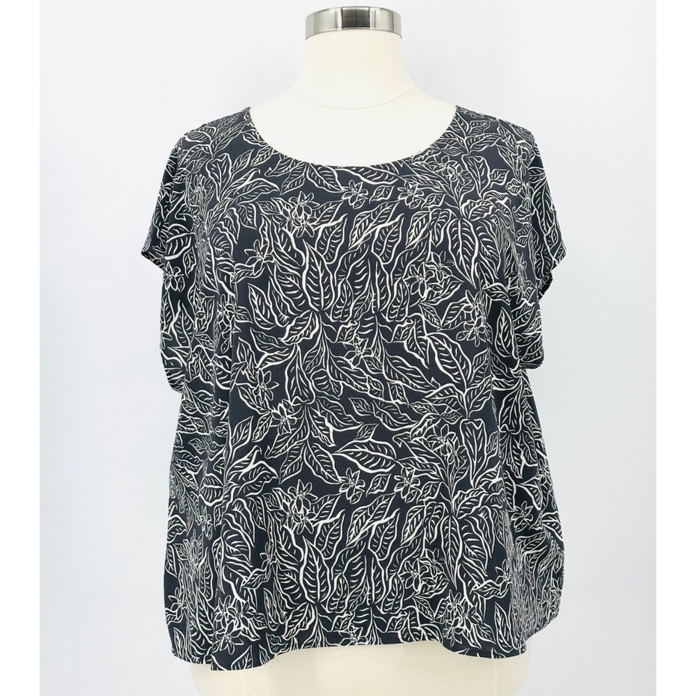 TORRID Dark Gray Foliage Island Silk Dolman Cross Back Crop Top Women's 2X NEW
